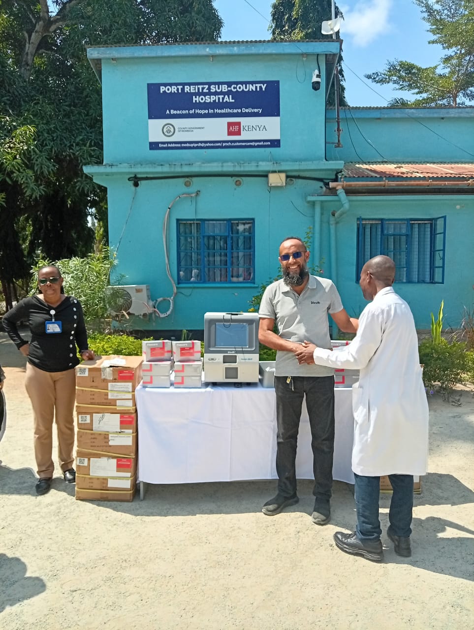 Presenting the Finecare Kits & FIA FS205 analyzer by our sales representative in Mombasa.